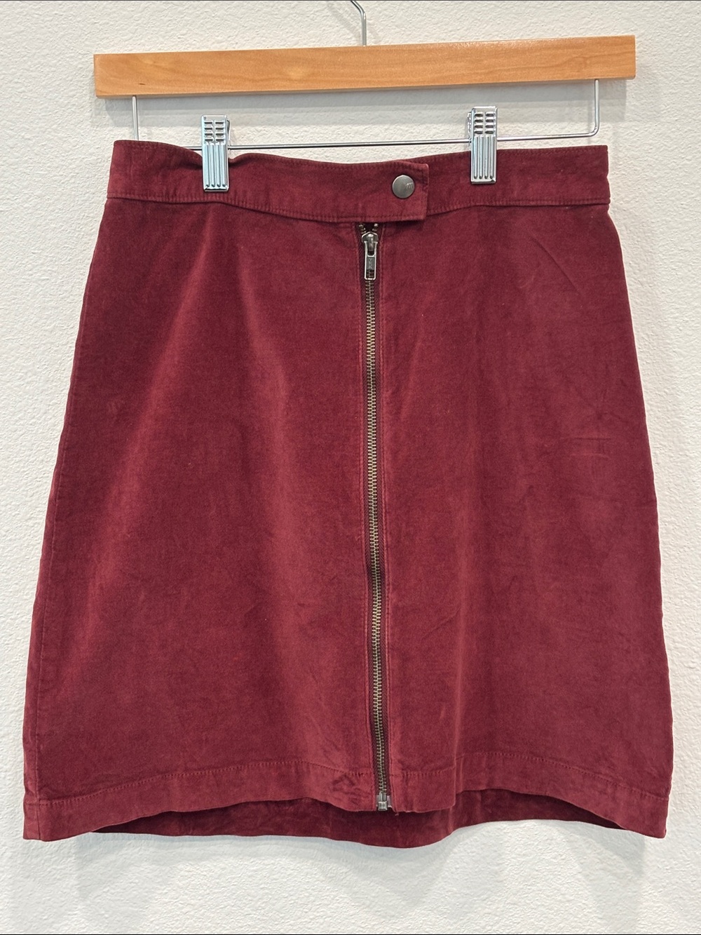 Madewell Women’s Burgundy Front-Zip Mini Skirt Velvet Size 00